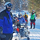 Trux första återförsäljarkonferens bjöd på förutom information och rundvandring även snöskoteråkning och en tur med slädhundar. JPG 1,5 Mb
